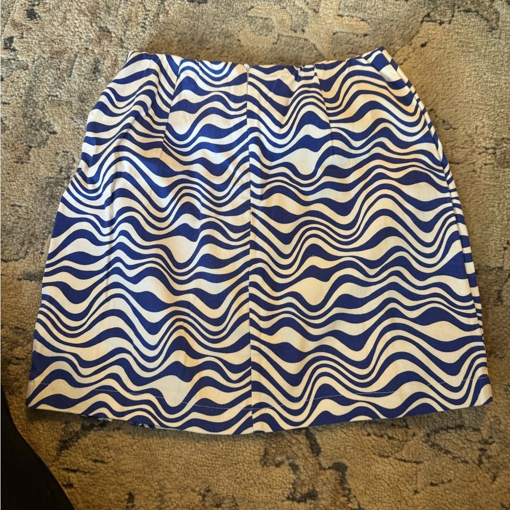 Blue and White Wave Pattern Skirt